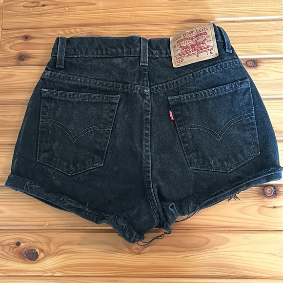Black Levi’s 501 shorts size 6 - Picture 2 of 3